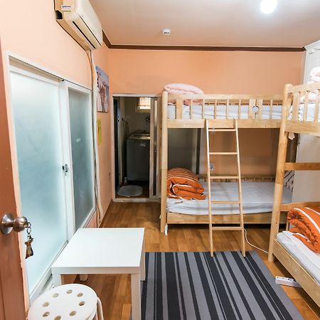 סיאול Jinho'S Black Whale Guest House & Bar מראה חיצוני תמונה