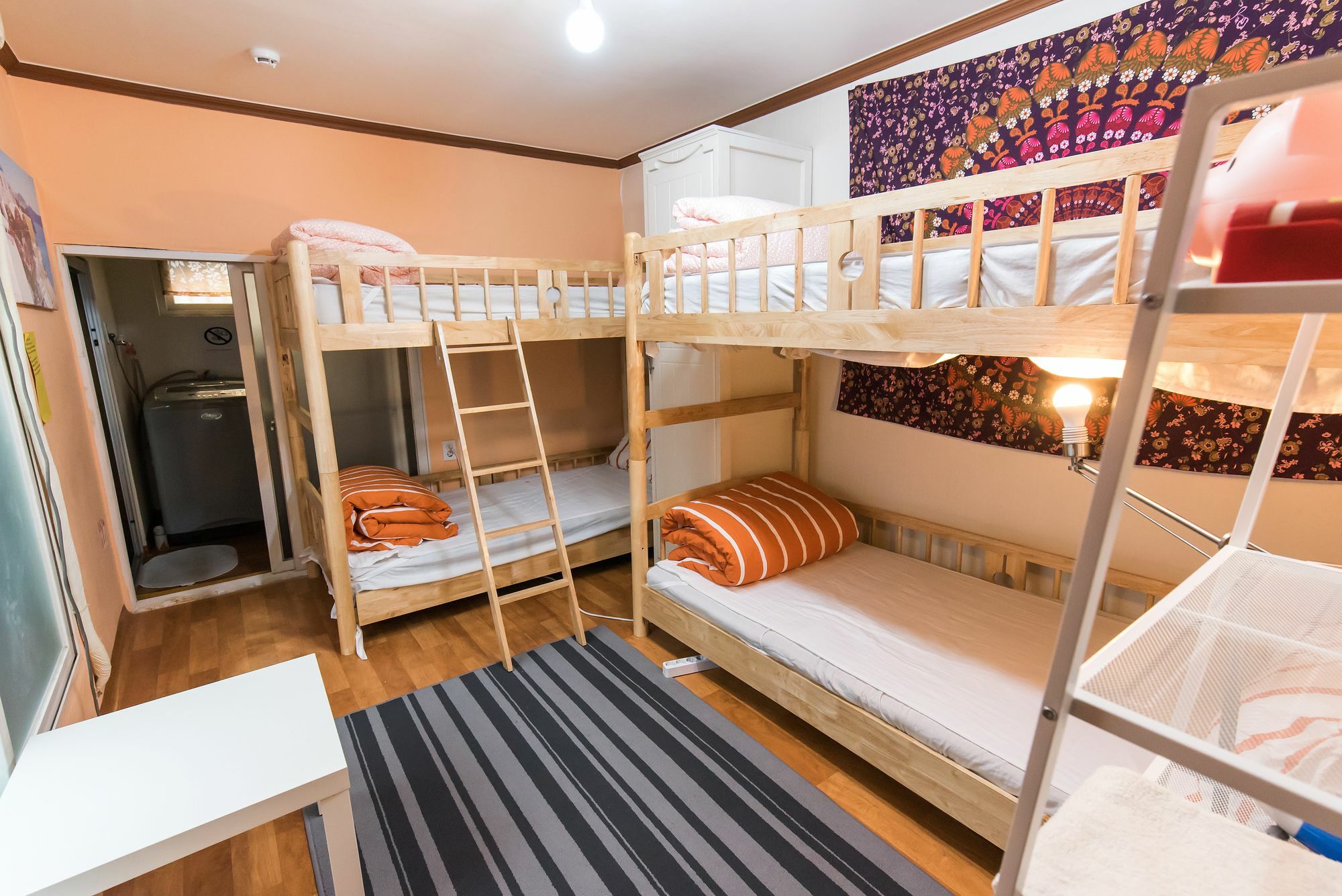 סיאול Jinho'S Black Whale Guest House & Bar מראה חיצוני תמונה
